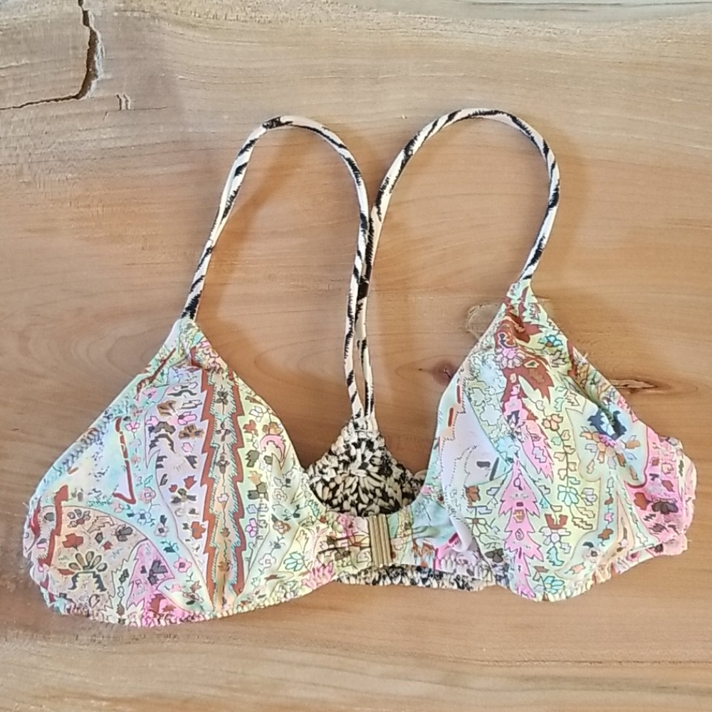 💖 VS macrame bikini top size S 💖